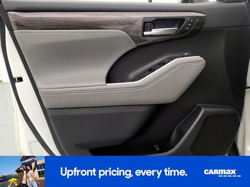 White 2020 Toyota Highlander Limited