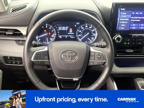 White 2020 Toyota Highlander Limited