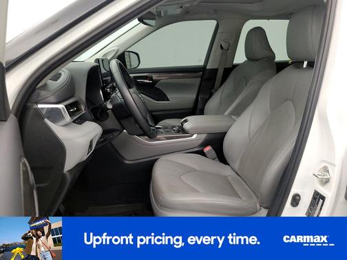 White 2020 Toyota Highlander Limited