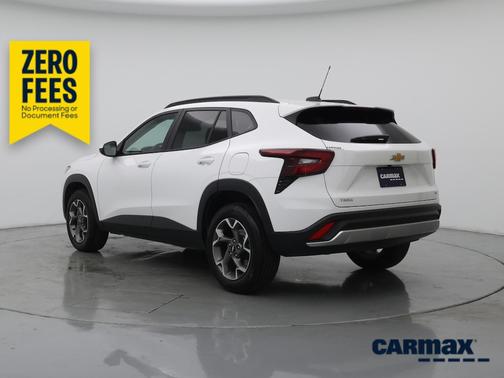 White 2025 Chevrolet Trax LT