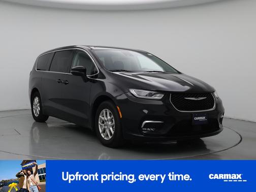 Black 2023 Chrysler Pacifica Touring L