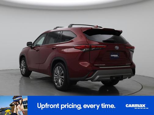 Red 2022 Toyota Highlander Hybrid Platinum