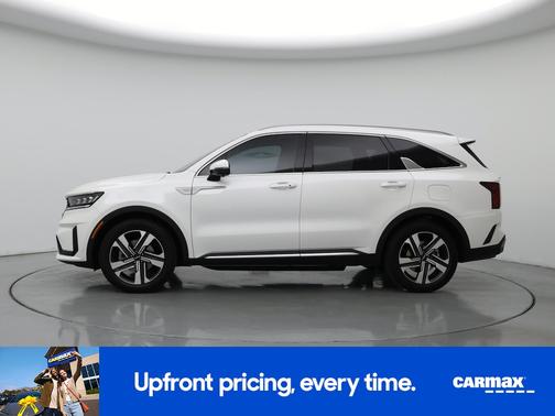 White 2023 Kia Sorento Plug-In Hybrid SX Prestige