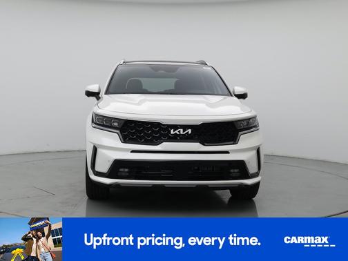 White 2023 Kia Sorento Plug-In Hybrid SX Prestige