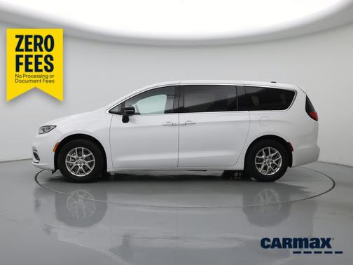 White 2025 Chrysler Pacifica Select