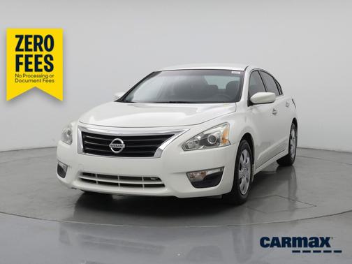 White 2014 Nissan Altima S