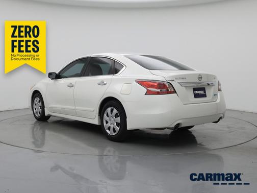 White 2014 Nissan Altima S