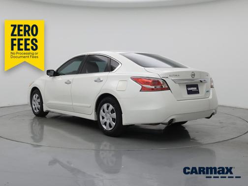 White 2014 Nissan Altima S