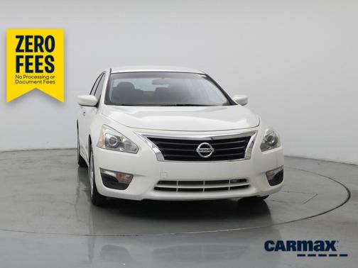 White 2014 Nissan Altima S