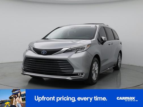 Silver 2025 Toyota Sienna Limited