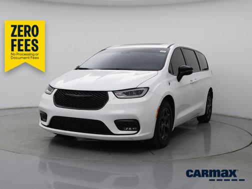 White 2023 Chrysler Pacifica Hybrid Limited