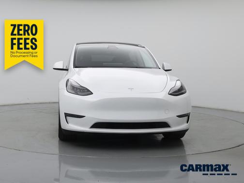 White 2024 Tesla Model Y Long Range