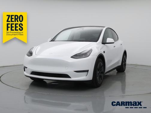 White 2024 Tesla Model Y Long Range