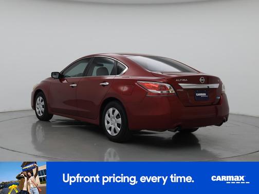 Red 2014 Nissan Altima S