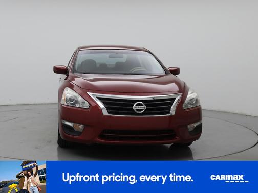 Red 2014 Nissan Altima S