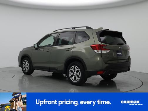 Green 2021 Subaru Forester Premium