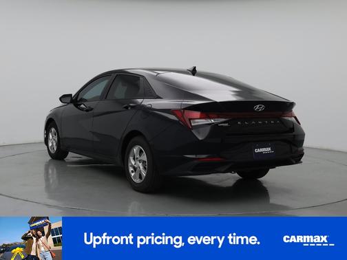 Black 2023 Hyundai ELANTRA SE