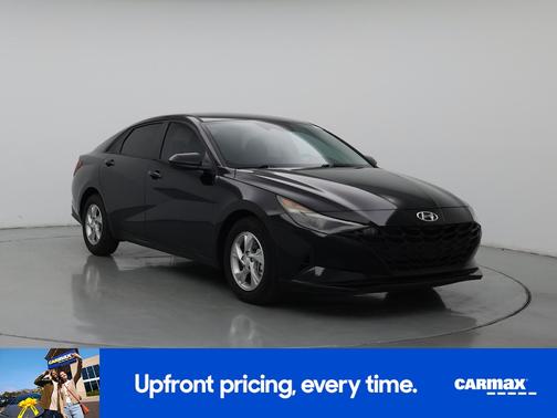 Black 2023 Hyundai ELANTRA SE