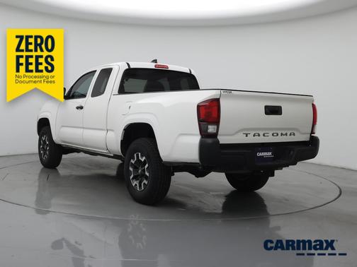 White 2022 Toyota Tacoma SR