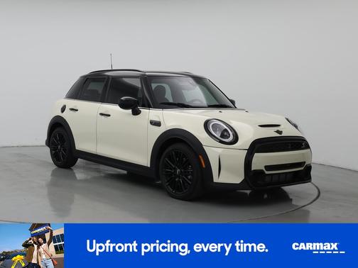 White 2023 MINI Hardtop S
