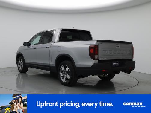 Silver 2025 Honda Ridgeline RTL