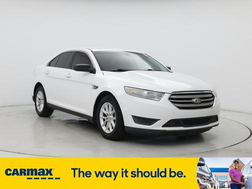 2013 Ford Taurus SE