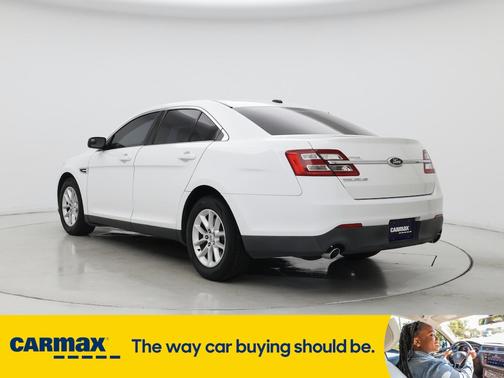 2013 Ford Taurus SE