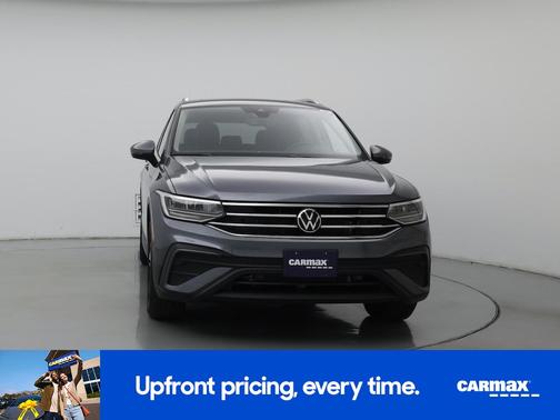 Gray 2023 Volkswagen Tiguan SE