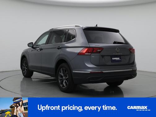 Gray 2023 Volkswagen Tiguan SE