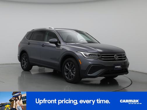 Gray 2023 Volkswagen Tiguan SE
