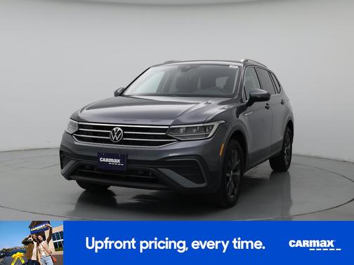 Gray 2023 Volkswagen Tiguan SE