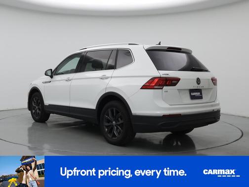 White 2024 Volkswagen Tiguan SE
