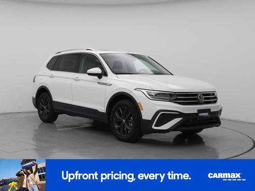 White 2024 Volkswagen Tiguan SE