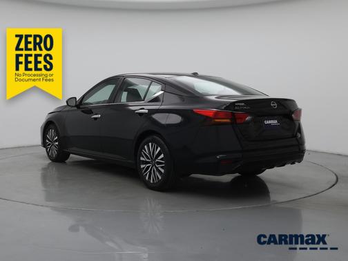 Black 2025 Nissan Altima SV