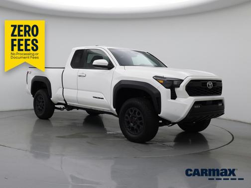 White 2025 Toyota Tacoma SR5
