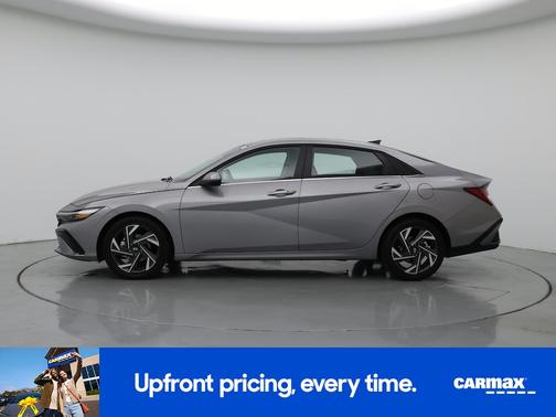 Gray 2025 Hyundai ELANTRA SEL Convenience