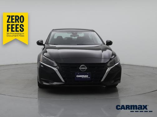 Black 2023 Nissan Altima SV