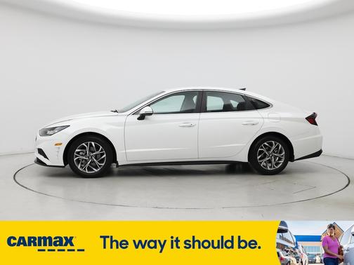 2022 Hyundai SONATA SEL