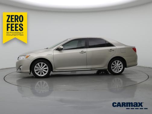 Gold 2014 Toyota Camry Hybrid XLE
