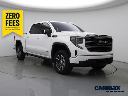 White 2024 GMC Sierra 1500 AT4