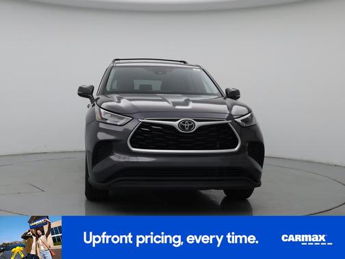 Gray 2022 Toyota Highlander L