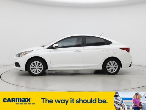 2022 Hyundai Accent SE