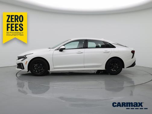 White 2025 Kia K5 LXS