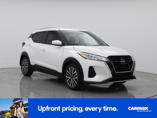 White 2023 Nissan Kicks SV