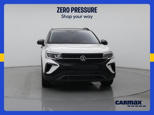 White 2024 Volkswagen Taos SE Black Edition