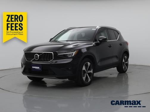 Black 2025 Volvo XC40 B5 Plus Bright Theme