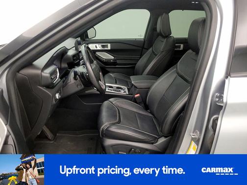 Silver 2022 Ford Explorer ST