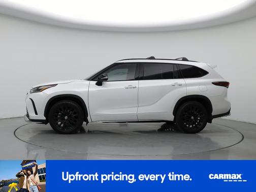 White 2026 Toyota Highlander XSE