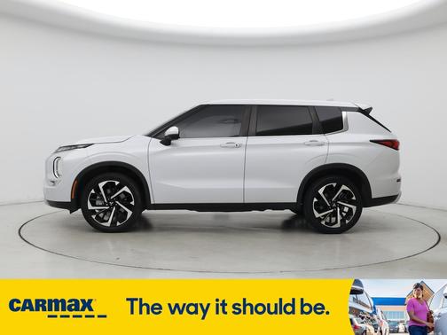 2022 Mitsubishi Outlander SE