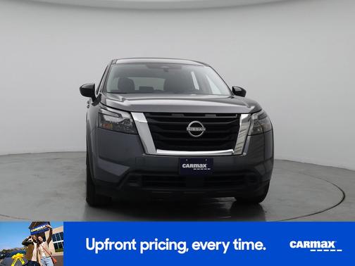 2024 Nissan Pathfinder S